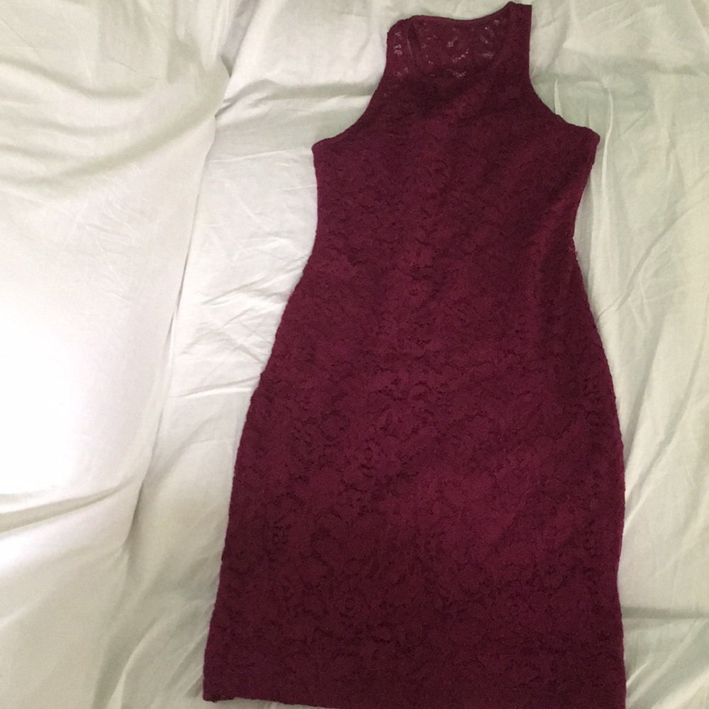 Bodycon mid lace dress